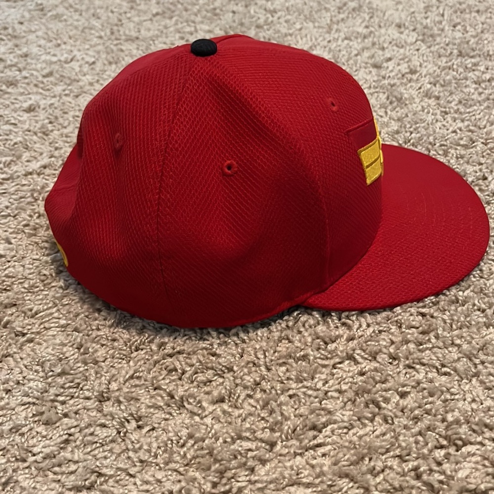 New Era Captain Marvel Hat - Picture 4 of 6